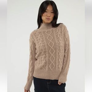 SAN FRANCISCO Long-Sleeve Semi-Fitted Pullover Sweater Size XL Beige BRAND NEW